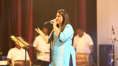 Hatha Mathe Kare Lata Bhagtani