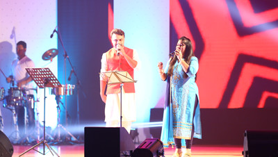 Lata and Amir Peke Hali Vendisaayen