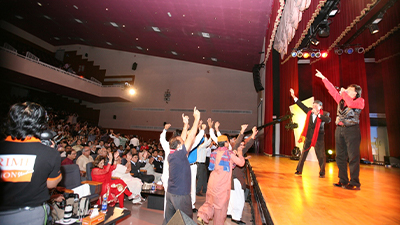 Jhule Jhule Julan by Raj & Kishin Juriani