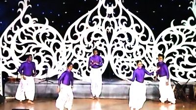 Group Dance on Lal Jhule Lal Jhulelal